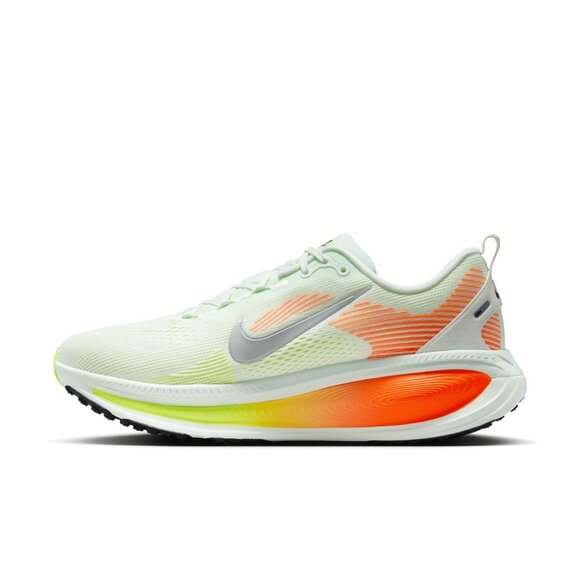 Nike Zoom Vomero 18 Men's Size 10 Barely Green Hyper Crimson FB8509-300 π₯π - Picture 2 of 7